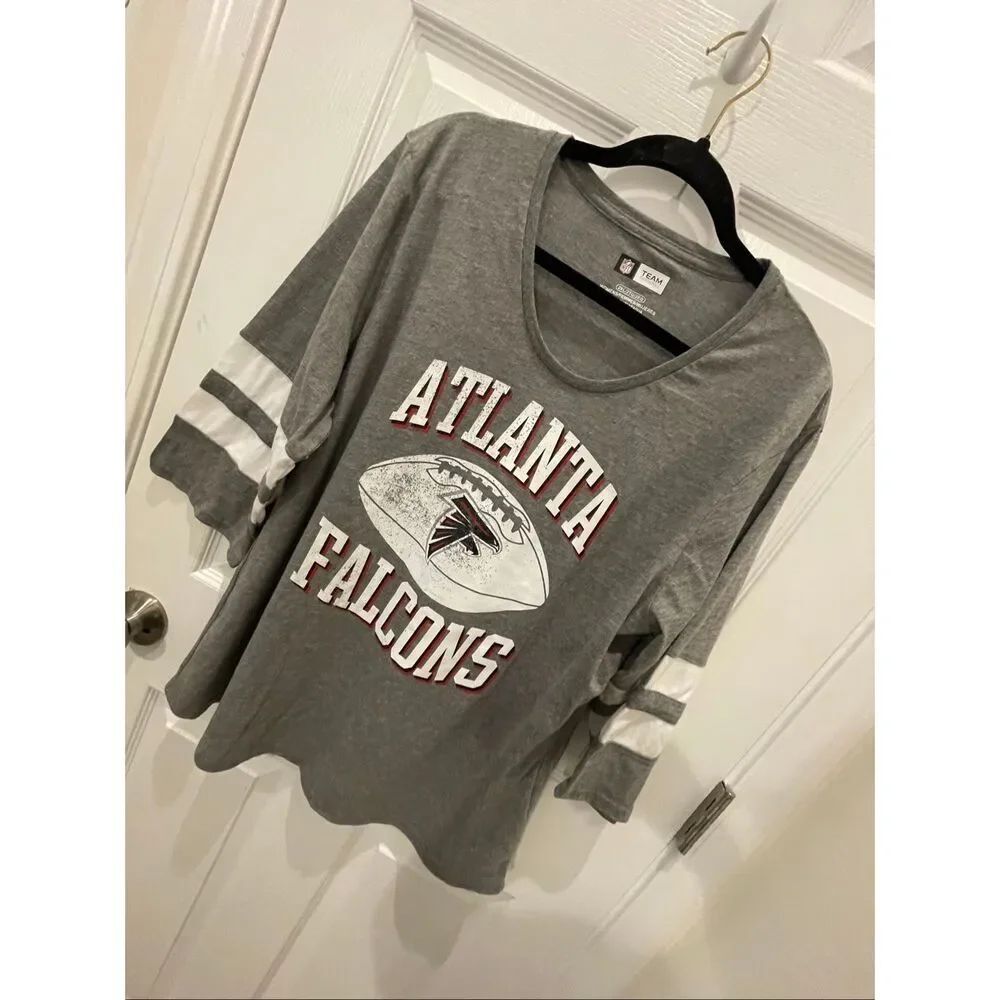 Atlanta Falcons Women’s 2XL NWOT shirt